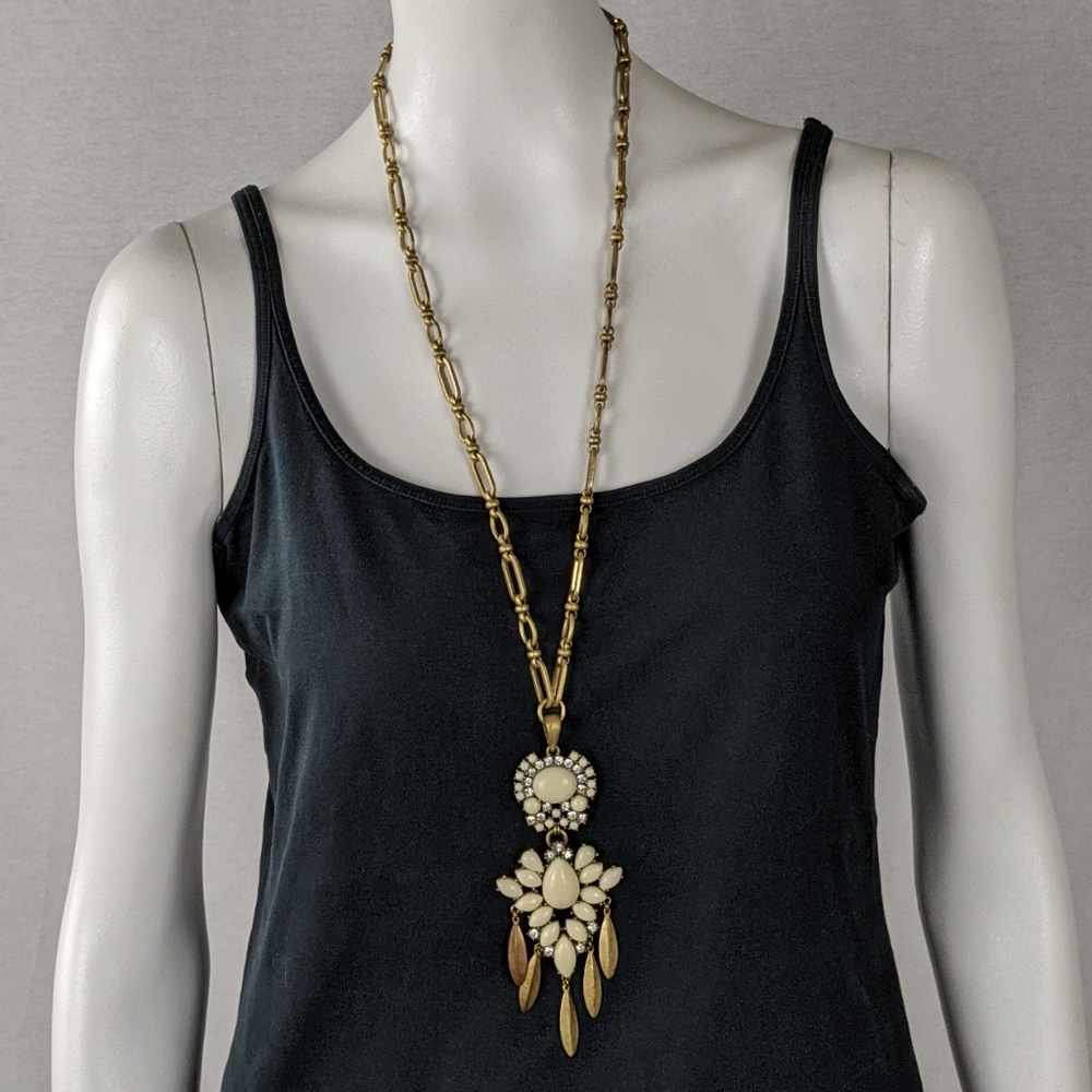 STELLA & DOT NECKLACE
